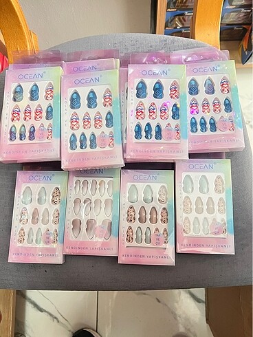 Diğer magazadan takma kadın tırnakları
