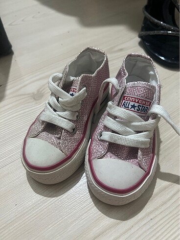 21 Beden 21 numara bebek çocuk convers