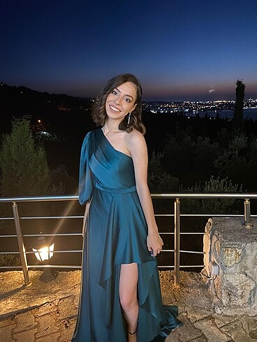 Zara Abiye bir gece giyildi