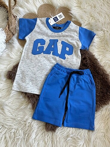 GAP ŞORTLU TAKIM