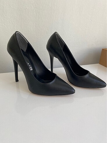 Diğer Stiletto