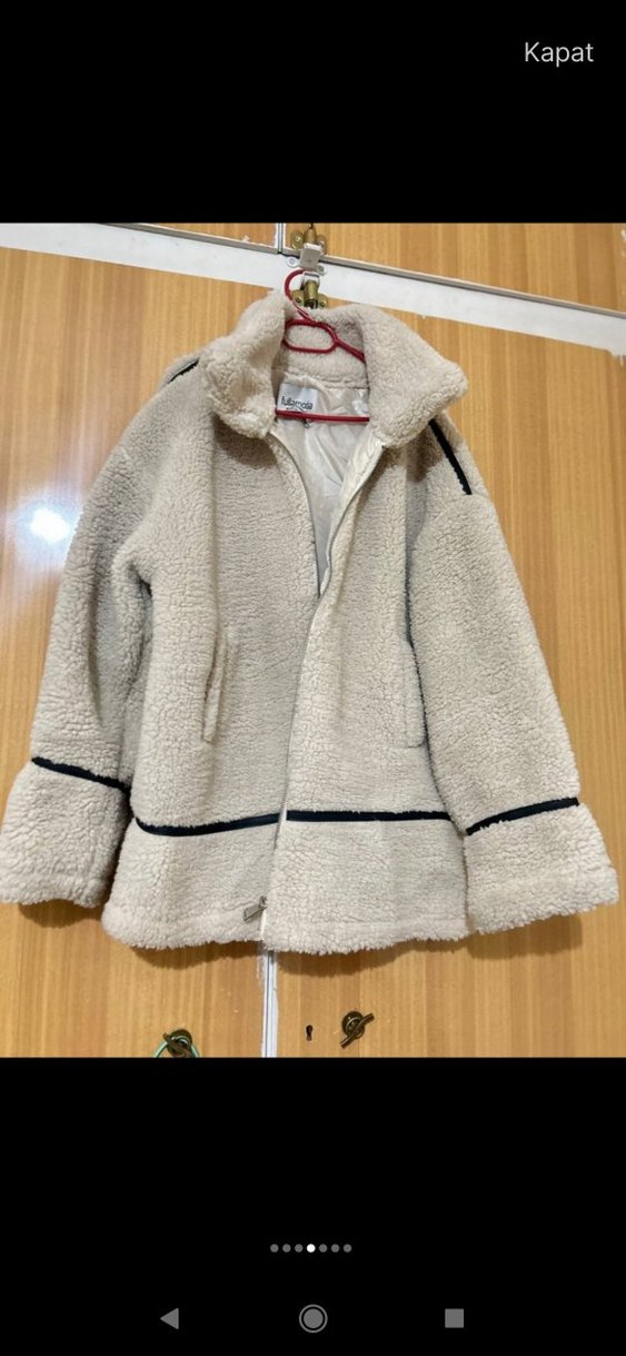 Kadın Beyaz Peluş Kapüşonlu Kaban - Görsel 2