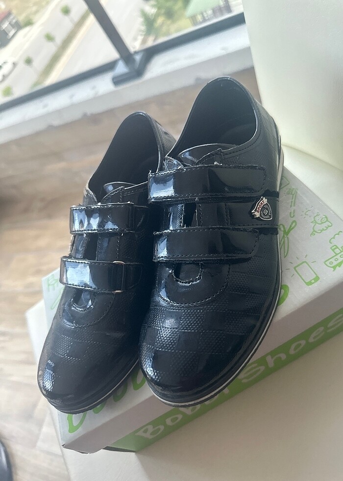 Siyah ayakkabı - Görsel 2