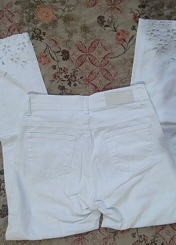 s Beden beyaz Renk İşlemeli pantolon 