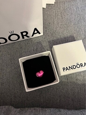 Beden pembe Renk Pandora Charm