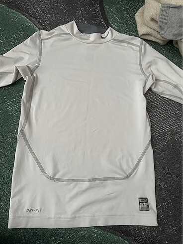 Nike pro combat