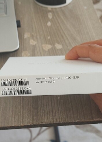 Boş apple watch kutusu