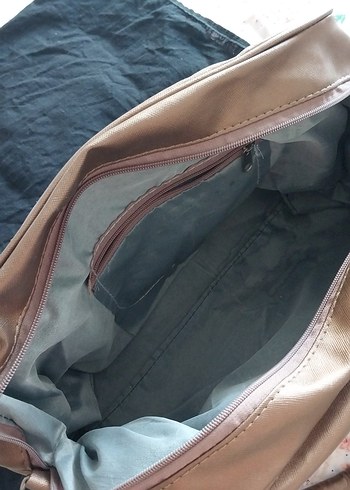 Bej Parlak Deri Kadın El Çantası - Görsel 5