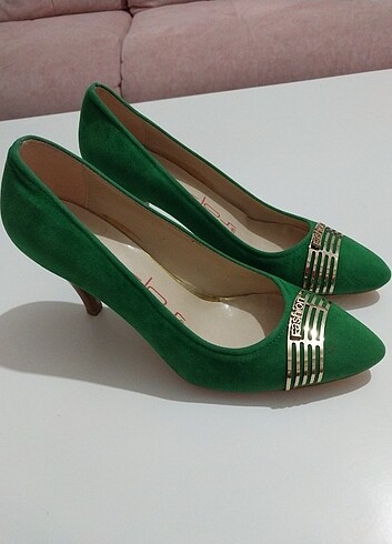 Diğer Yeşil stiletto