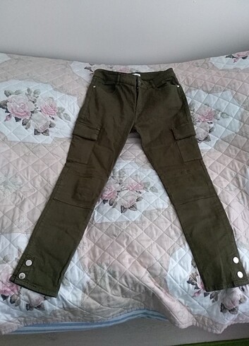 mango 36 38 haki pantolon kullanıldı yırtık sökük leke yok norma