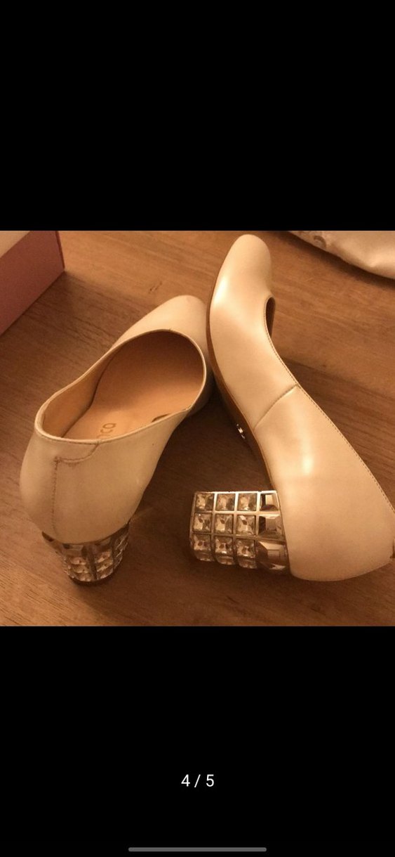 Parlak Bej Tokalı Topuklu Kadın Stiletto - Görsel 2