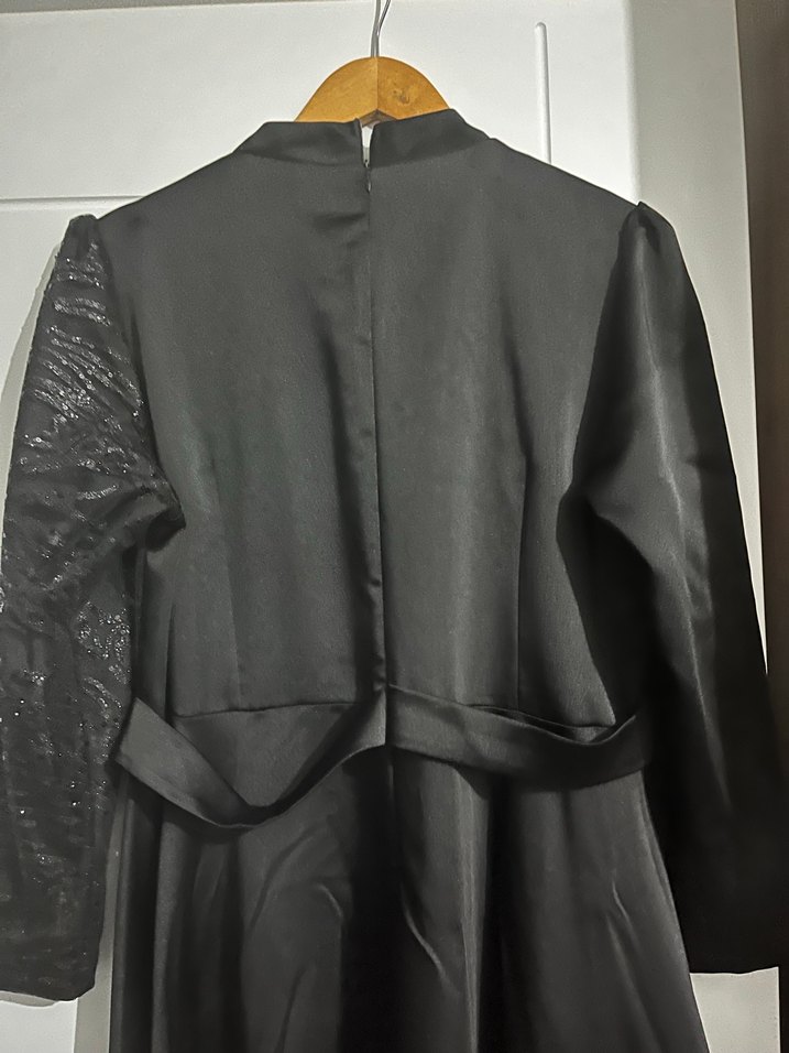 Siyah Uzun Kollu Gotik Drapeli Elbise - Görsel 5