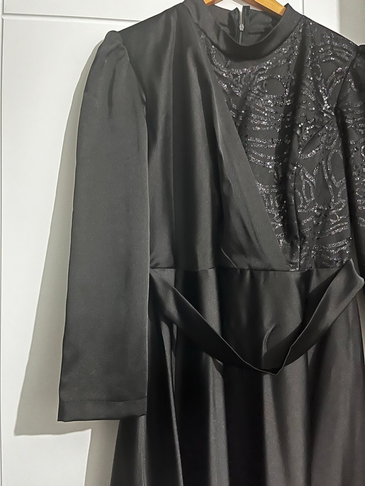 Siyah Uzun Kollu Gotik Drapeli Elbise - Görsel 3