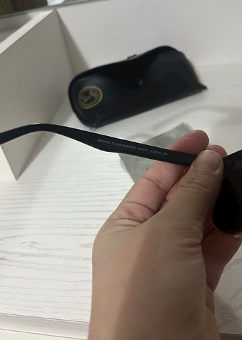 Klasik Siyah Parlak Kadın Güneş Gözlüğü - Görsel 5