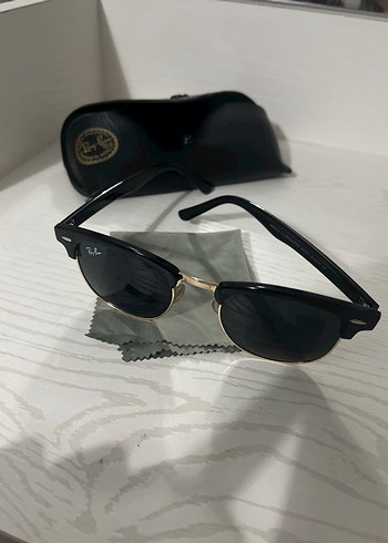 Ray Ban