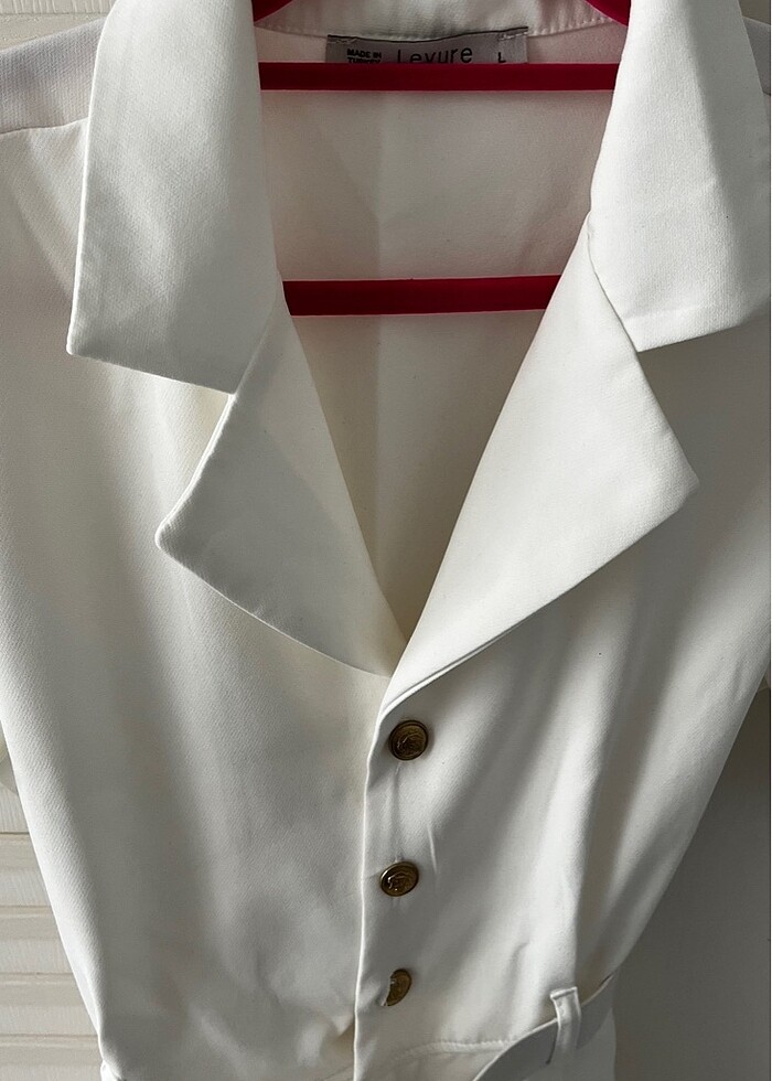 Beyaz kısa tulum - Görsel 3