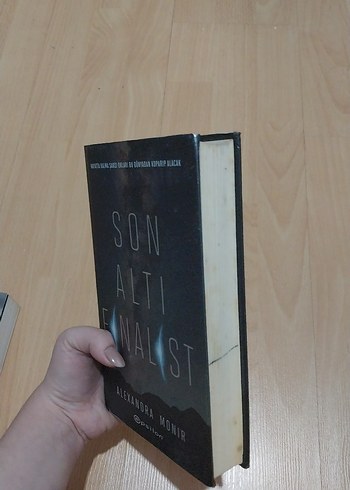 Son Altı Finalist - Alexandra Monir
