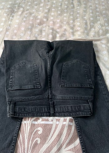 Sokak Stili Siyah Midi Kot Pantolon - Görsel 2