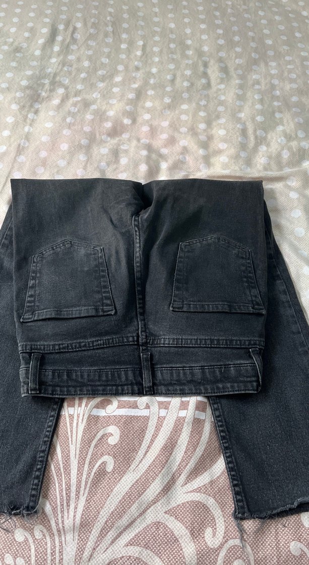 Sokak Stili Siyah Midi Kot Pantolon - Görsel 2