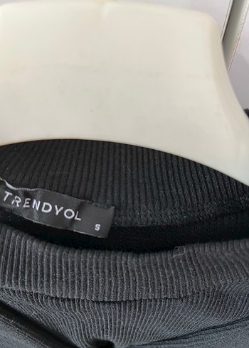 Siyah Uzun Kollu Kısa Bluz - Görsel 2