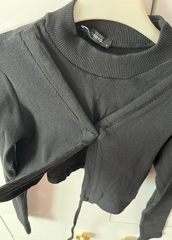 Siyah Uzun Kollu Kısa Bluz - Görsel 3