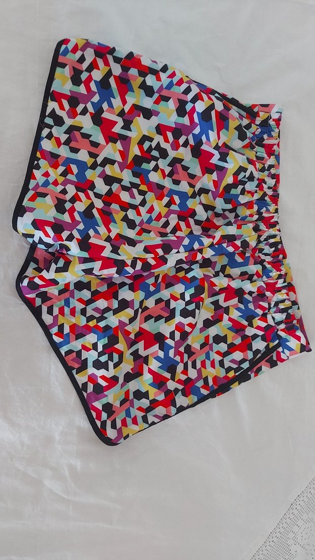 Renkli Deniz Şortu - Görsel 3