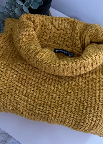 Stradivarius Sarı Boğazlı Kazak - Görsel 4