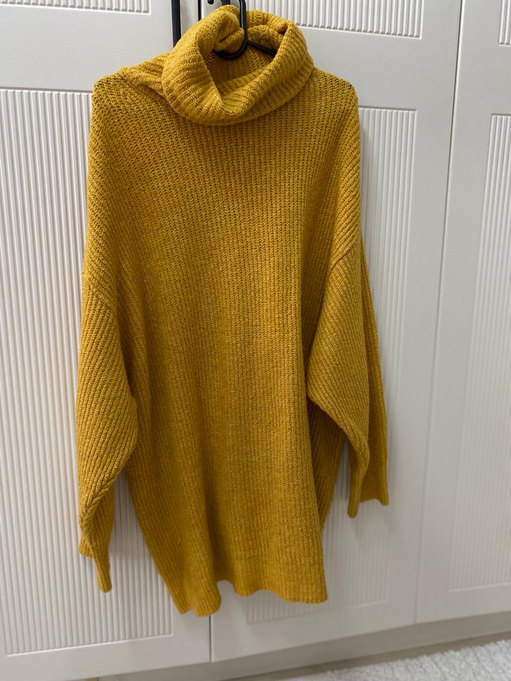 Stradivarius Sarı Boğazlı Kazak - Görsel 3