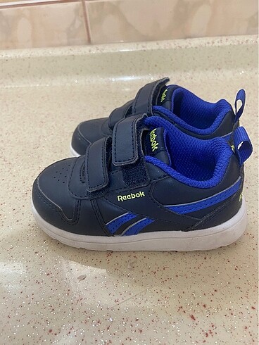 20 Beden Reebok Spor Ayakkabı