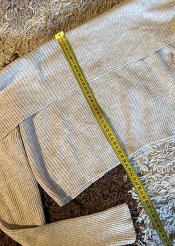 Düşük Yaka Mini Yün Kazak - Görsel 4