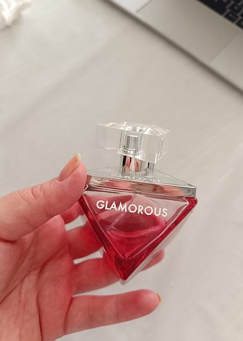 Glamorous Kadın Parfümü şişesi