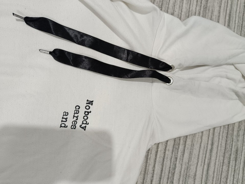 Kapüşonlu Beyaz Kadın Sweatshirt - Görsel 4