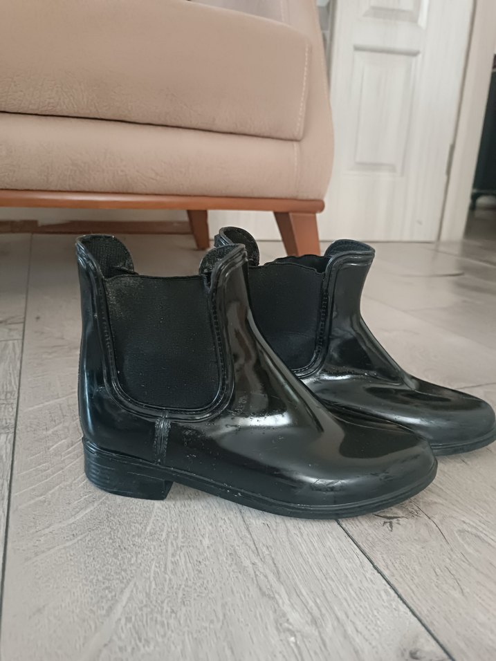 Kadın Siyah Rugan Stiletto Topuklu Bot - Görsel 3