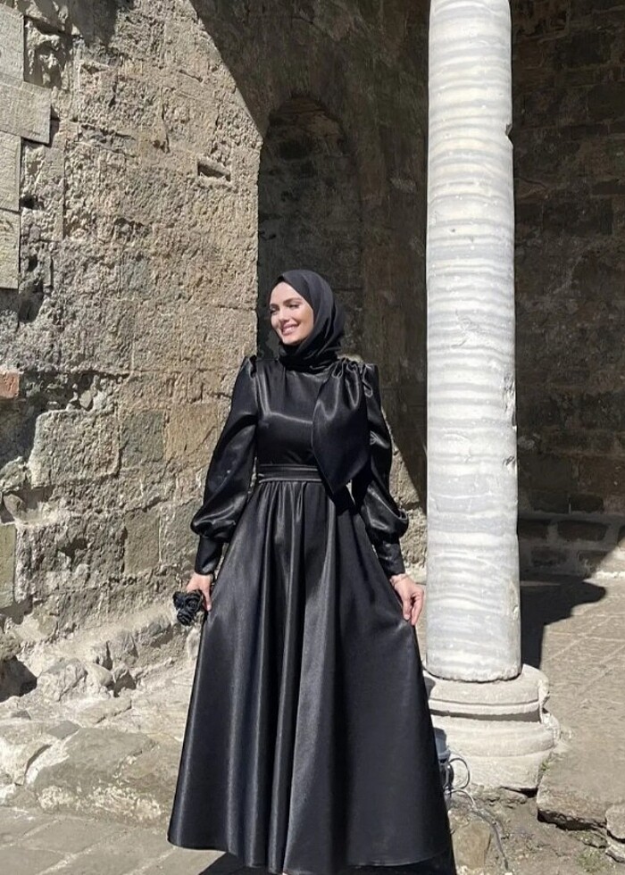 Siyah saten abiye  - Görsel 2