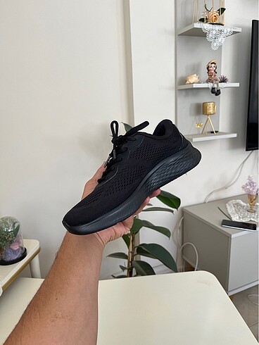 37,5 Beden Orjinal Skechers 37,5 numara sıfır