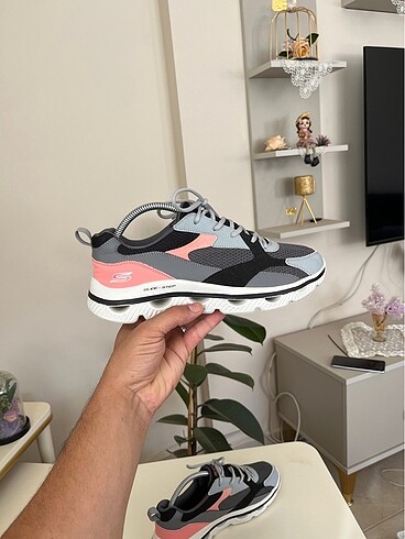 Orjinal Skechers 40 numara