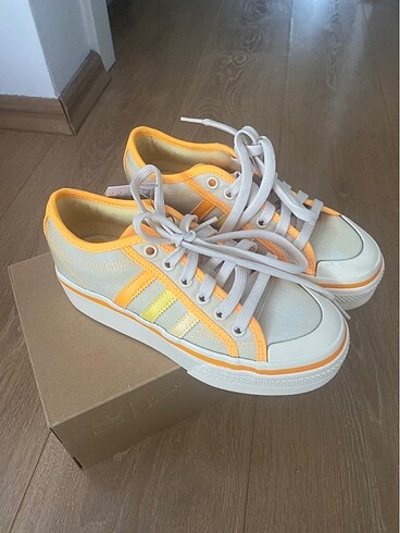 36,5 Beden Adidas Nizza platform
