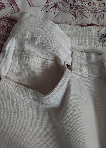 Düğmeli Beyaz Midi Boy Kadın Jean - Görsel 3