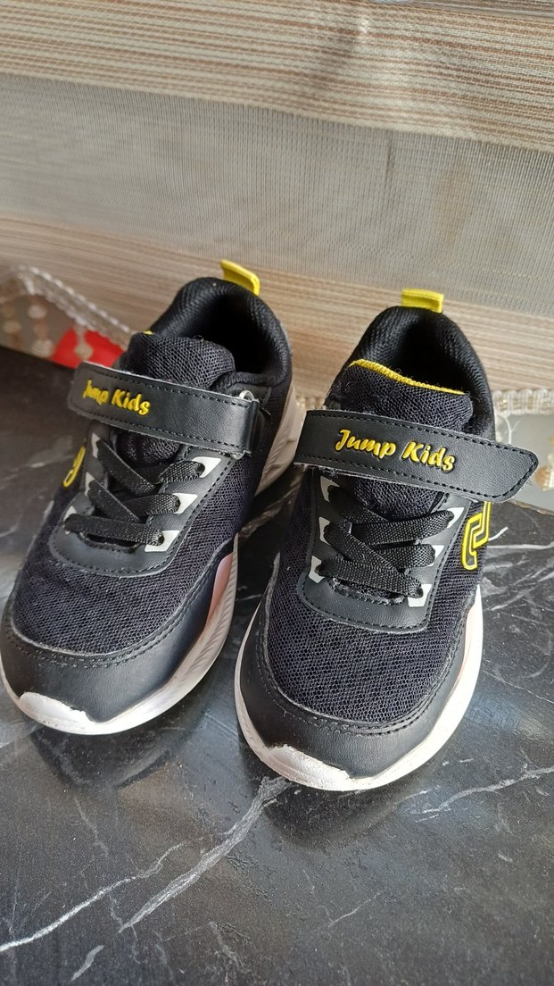 Siyah Spor Ayakkabı Sarı Detaylı - Görsel 2