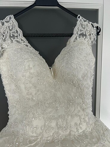 hiç kullanılmamış gelinlik - Görsel 4