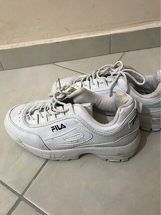 Fila ayakkabı