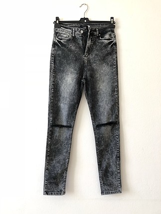 42 Beden gri Renk Dizleri yırtık gri skinny jean
