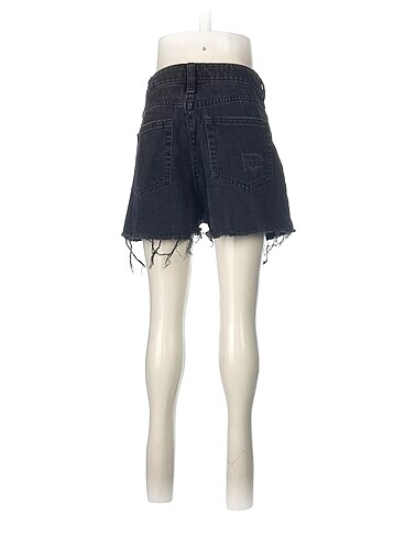 34 Beden H&M Mini Şort %70 İndirimli.