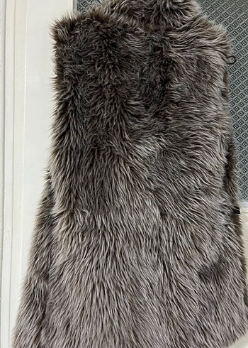 Gri Uzun Kürklü Kadın Yelek - Görsel 2