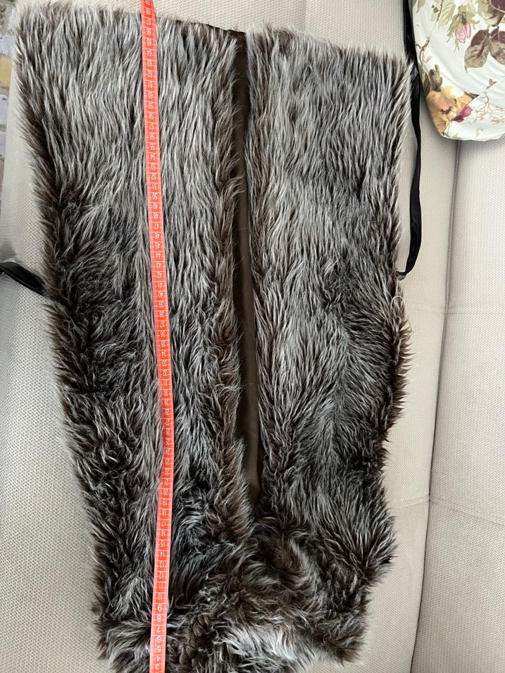 Gri Uzun Kürklü Kadın Yelek - Görsel 5