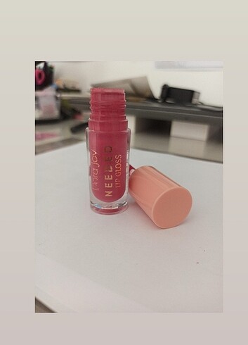 Diğer Dora joy pembe lip gloss