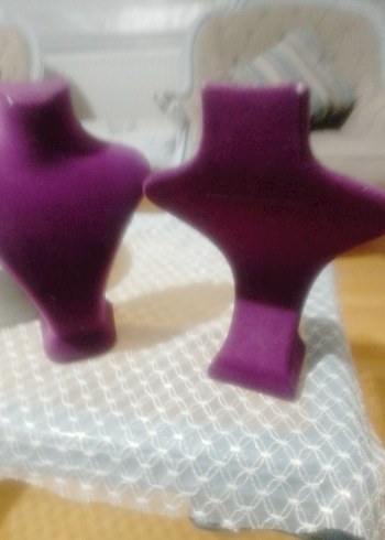 Mor Kadife Kolye Standı - Görsel 2