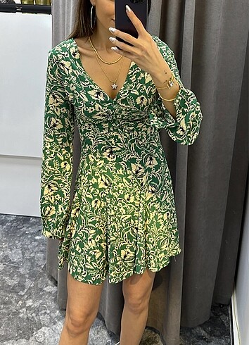 Zara Yeşil Çiçekli Elbise