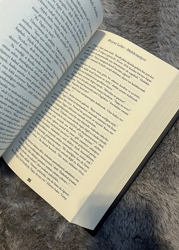 Beyaz Leke - Aslı Arslan