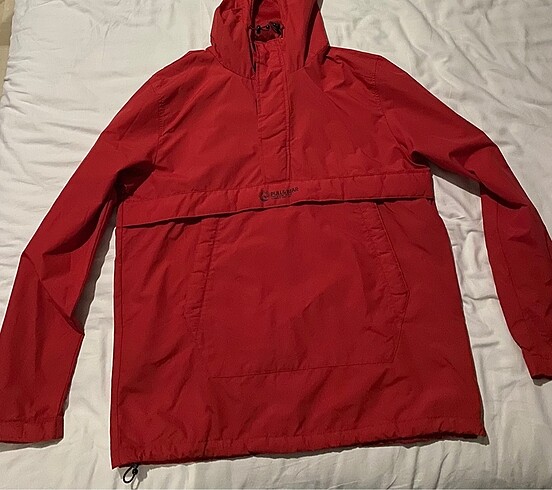 Pull and Bear Kanguru Yağmurluk